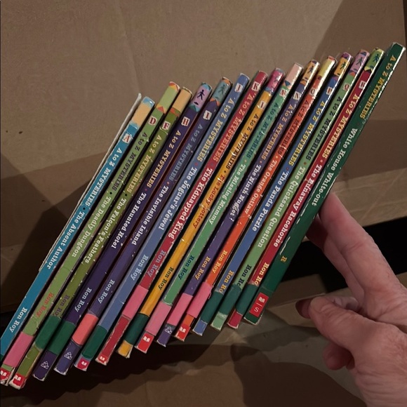 A-Z Mysteries Book Set by Ron Roy - Picture 2 of 4
